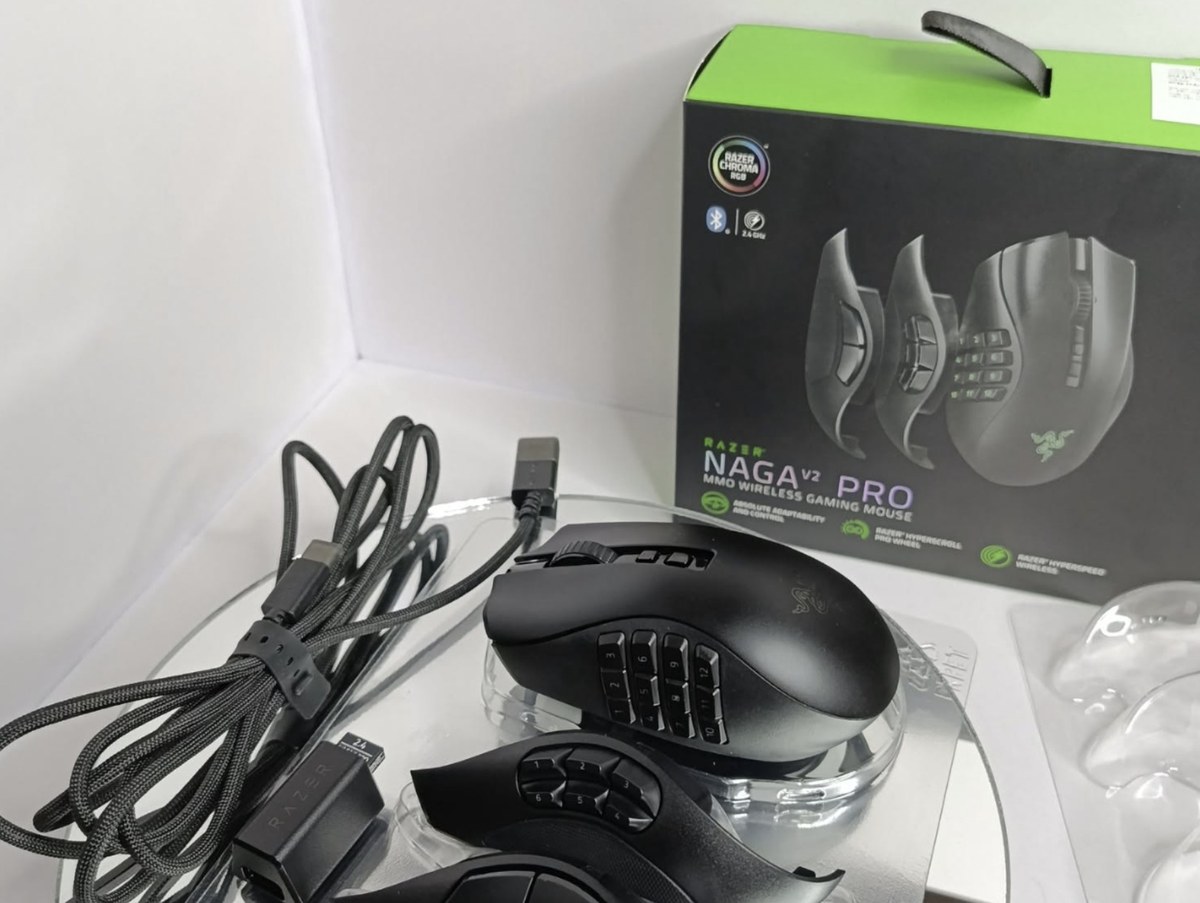 Chuột MMO nhiều phím phụ Razer Naga V2 Pro